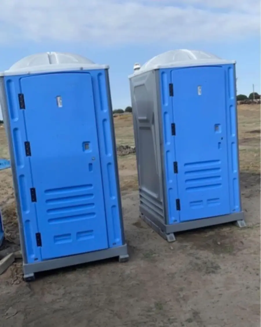 California Jobsite Toilet Rules in 6 Slides